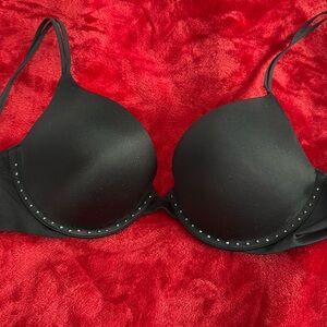 Very Sexy Black Studded Bra! 🖤